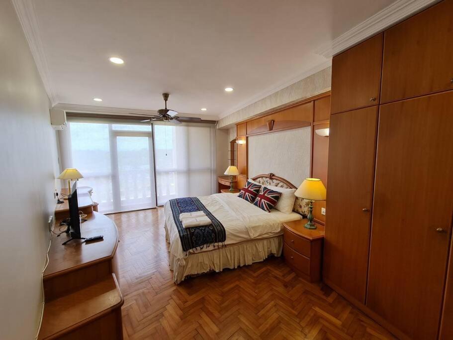 Lovely Waterfront Riverbank Suite With Pool Kuching Exteriér fotografie